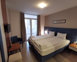 DOUBLE AND TWIN ROOM WITH BALCONY
