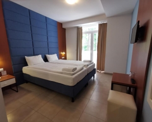 DOUBLE AND TWIN ROOM WITH BALCONY